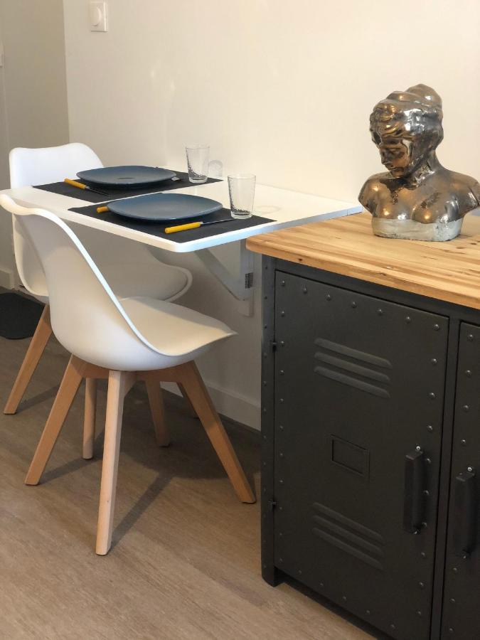 Le Studio D'Angele : Angie Bruz Luaran gambar